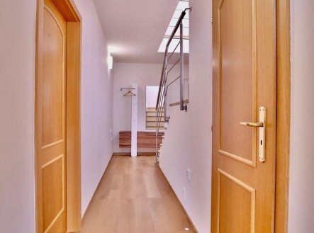 Pronájem bytu, 5+kk, 147 m²