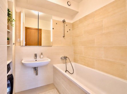Prodej bytu, 3+kk, 81 m²