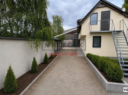 Prodej jiné komerční nemovitosti, 160 m² obrázek
