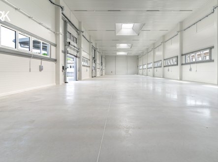 Pronájem skladu, 1 786 m²