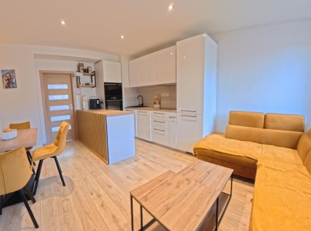 Pronájem bytu, 4+kk, 87 m²