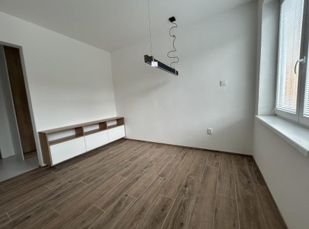 Pronájem bytu, 2+kk, 61 m²
