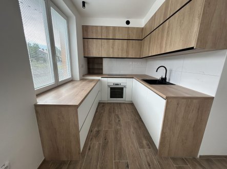 Pronájem bytu, 2+1, 61 m²