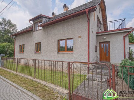 Prodej domu/vily, 278 m²