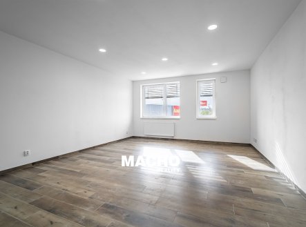 Pronájem bytu, 1+kk, 43 m²