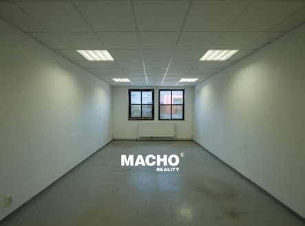 Pronájem komerčního objektu, sklad, 849 m²