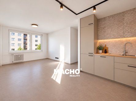 Pronájem bytu, 3+kk, 65 m²
