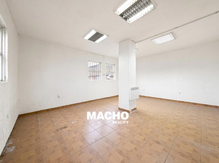 Pronájem komerčního objektu, sklad, 472 m²