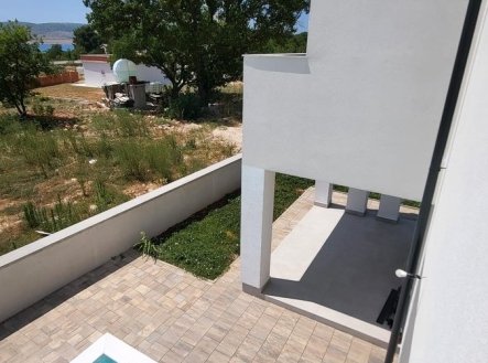 13 | Prodej - dům/vila, 250 m²