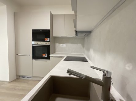 Pronájem bytu, 3+kk, 89 m²