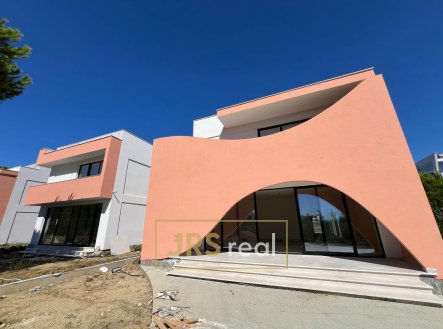 Prodej - dům/vila, 227 m² obrázek
