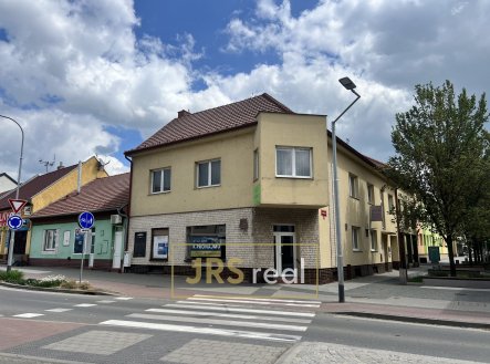Pronájem obchodní prostory, 143 m²