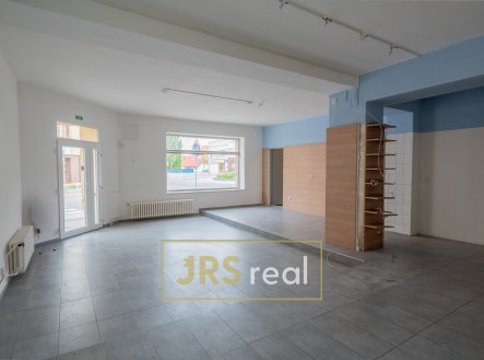 Pronájem obchodní prostory, 143 m²