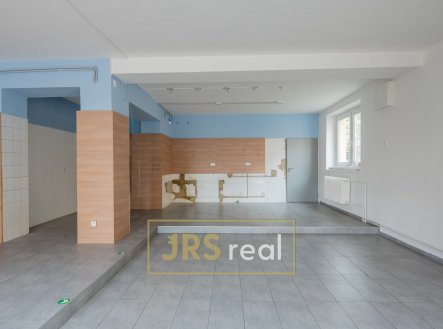 Pronájem obchodní prostory, 143 m²