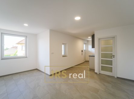 Pronájem bytu, 2+kk, 42 m²