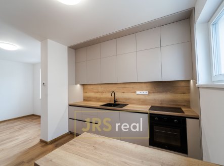 Pronájem bytu, 3+kk, 75 m²