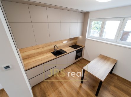 Pronájem bytu, 3+kk, 75 m²
