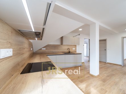Pronájem bytu, 4+kk, 107 m²