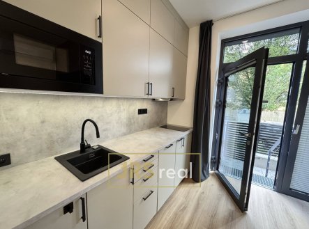 Pronájem bytu, 1+kk, 32 m²