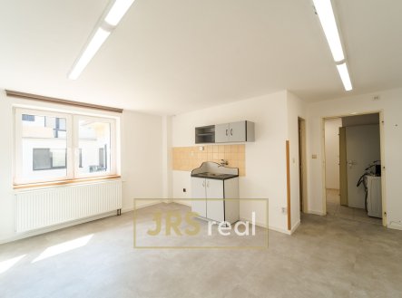 Pronájem kanceláře, 180 m²