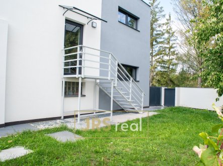 Pronájem bytu, 1+kk, 32 m²