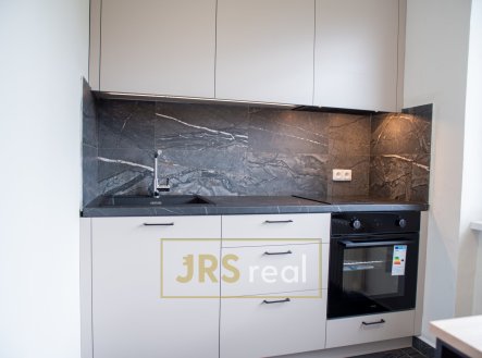 Pronájem bytu, 1+kk, 32 m²