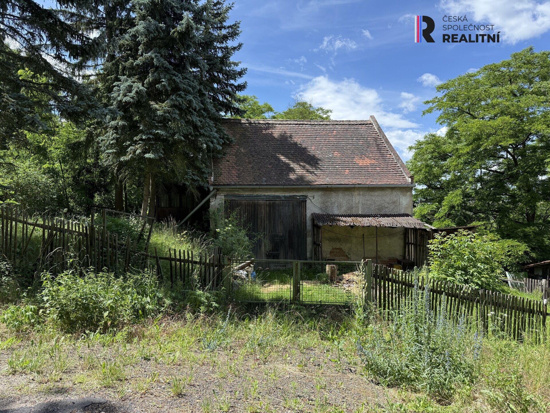 Prodej domu a stodoly na pozemku o výměře celkem 5.400m2