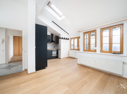 Pronájem bytu, 3+kk, 84 m²