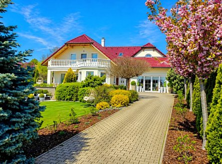 Prodej domu/vily, 323 m²