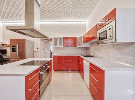 Prodej domu/vily, 932 m²