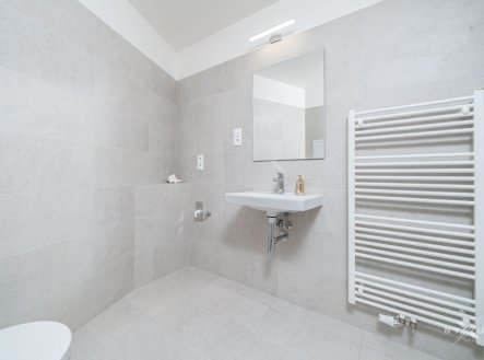 Pronájem bytu, 1+kk, 33 m²