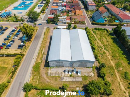 Prodej komerčního objektu, sklad, 3 833 m²