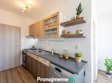 Pronájem bytu, 3+1, 60 m²