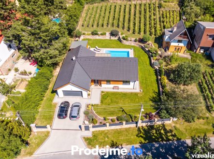 Prodej pozemku pro bydlení, 7 165 m²