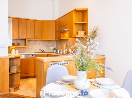 Pronájem bytu, 3+kk, 110 m²