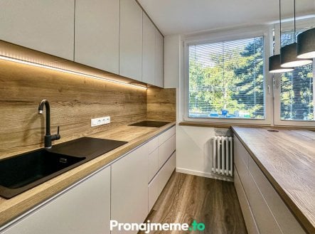 Pronájem bytu, 3+1, 77 m²