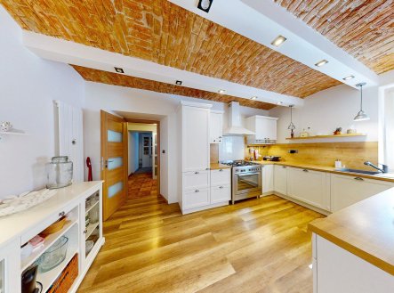 Prodej hotel, 417 m²