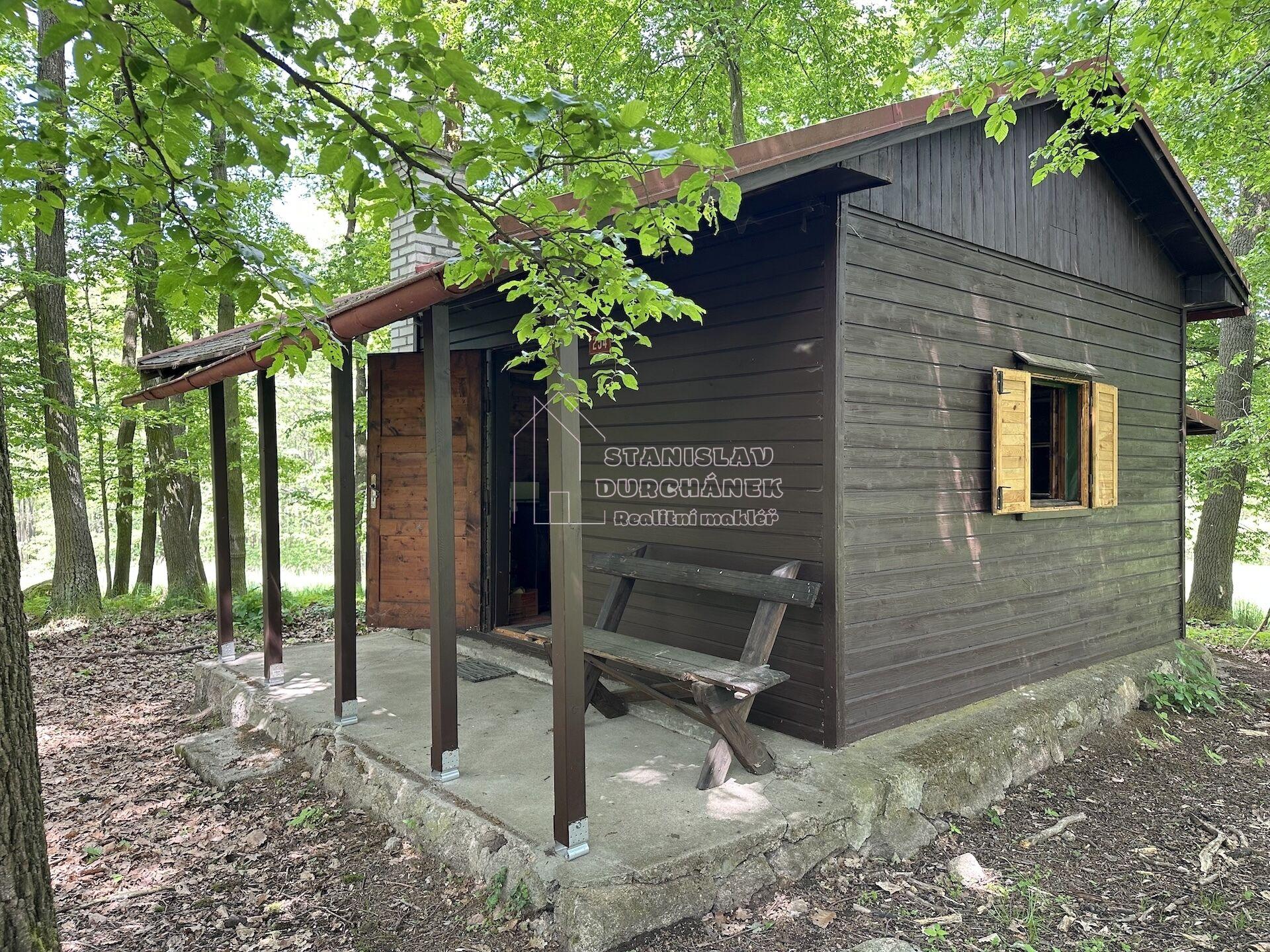 Prodej chaty 29 m², Pohoří (Skalsko), okres Praha-západ, 12 km od D0 - Pražského okruhu