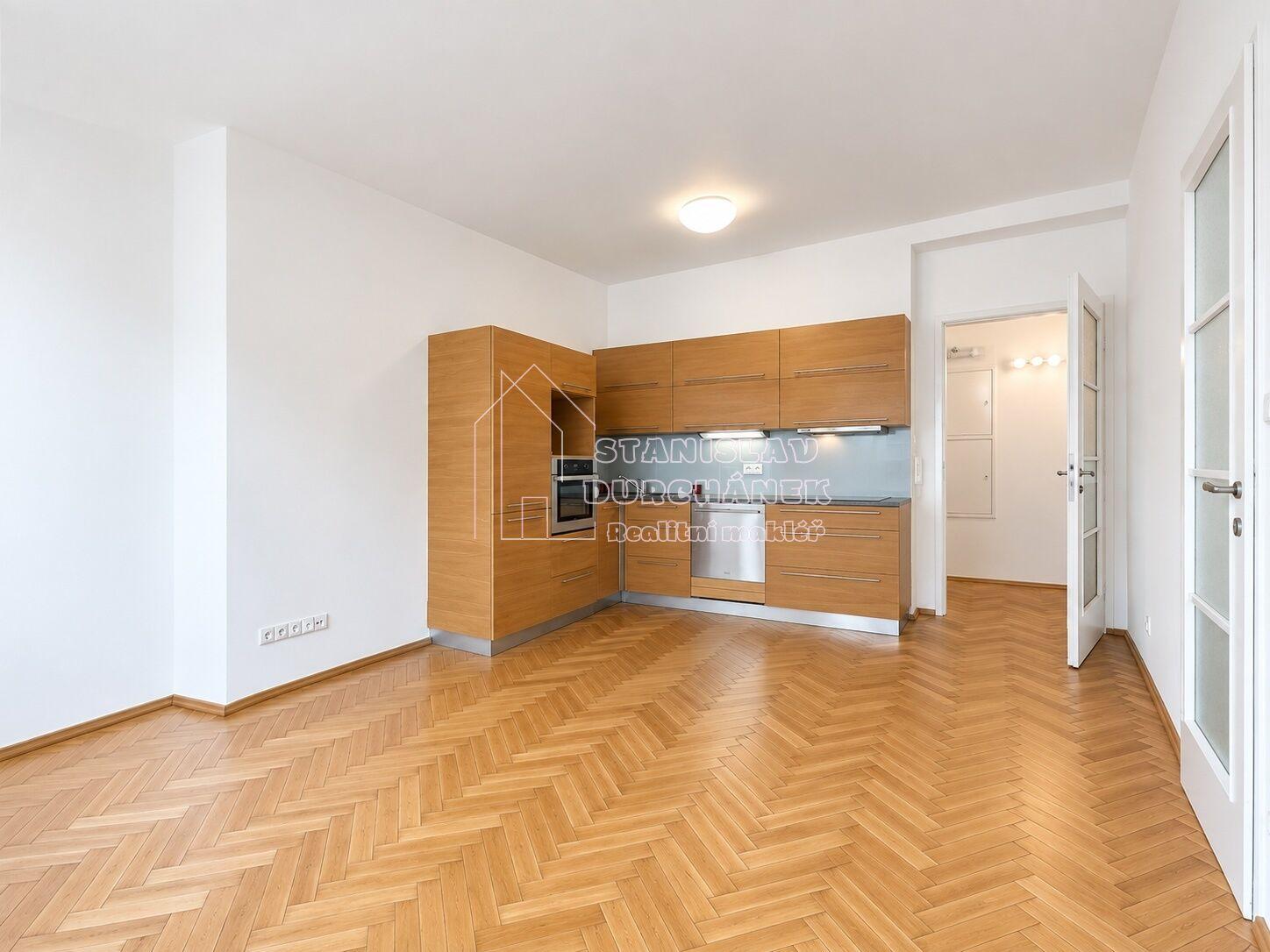 Pronájem hezkého bytu 2+kk, Praha 7-Holešovice, ul. Dobrovského