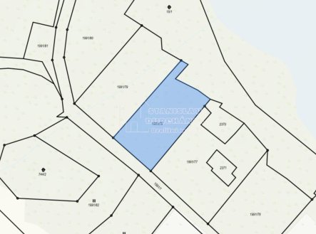 Prodej pozemku pro bydlení, 1 713 m²
