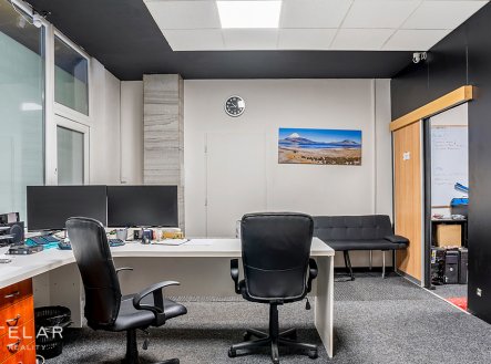 Pronájem obchodní prostory, 70 m²