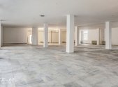 Pronájem obchodní prostory, 691 m²