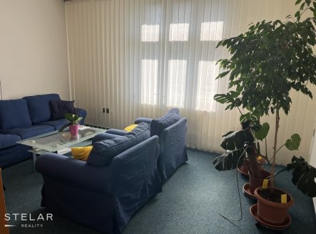Pronájem kanceláře, 66 m²