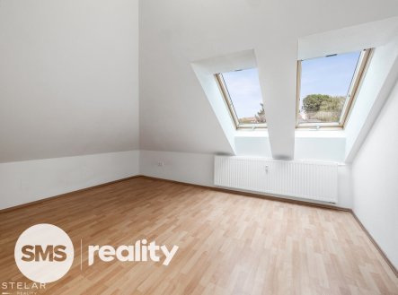 Pronájem bytu, 1+kk, 29 m²