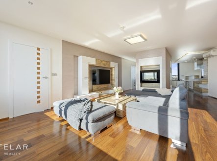 Pronájem bytu, atypický, 332 m²