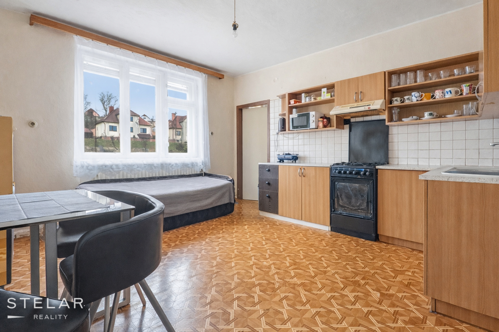cozy-kitchen-and-dining-space.png