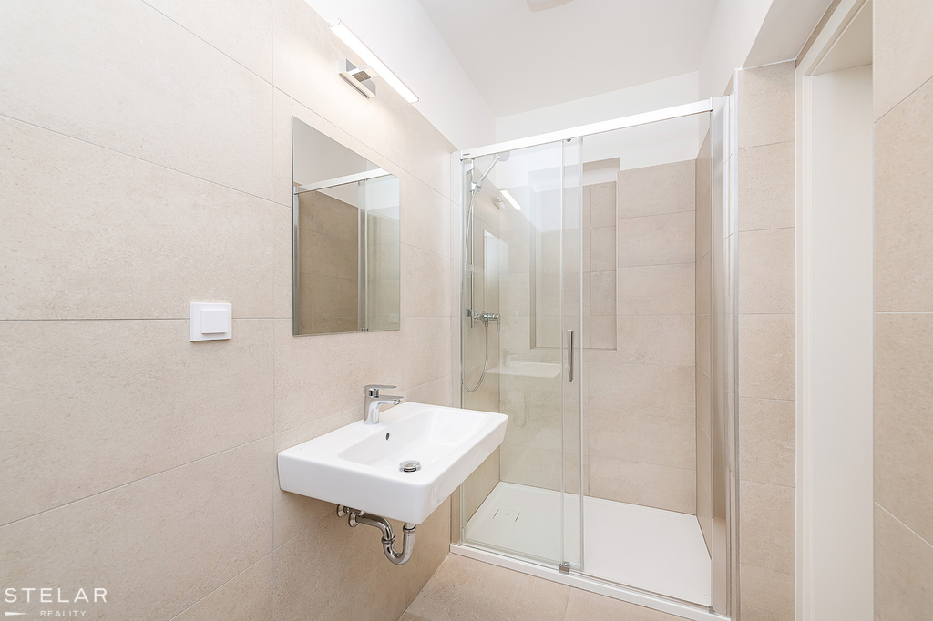 850-8698.jpg