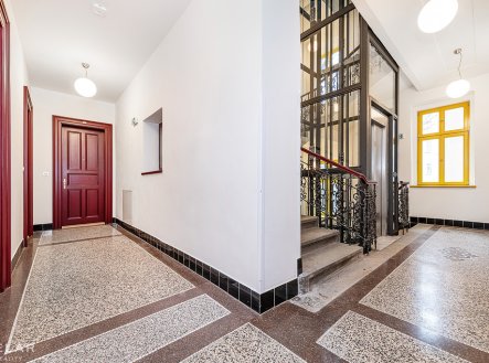 Pronájem bytu, 3+kk, 72 m²