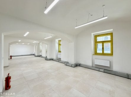 Pronájem obchodní prostory, 137 m²