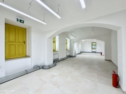 Pronájem obchodní prostory, 137 m²